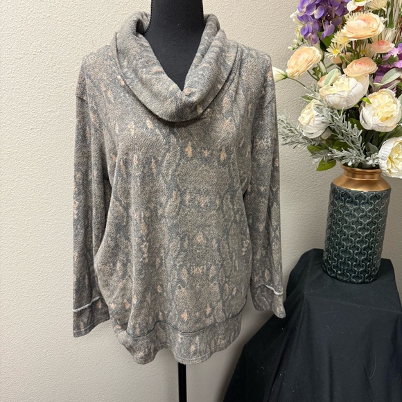 Forgotten Grace Sweaters - Forgotten Grace XL Gray Cowl Neck Pullover Sweater